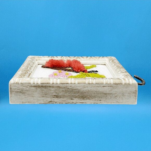 Vintage 1970s Butterfly Ladybug Caterpillar Miniature Crewel Art Set Frames - Picture 14 of 17